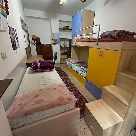 Homestay Cozy Near Center Affordable & Charming *